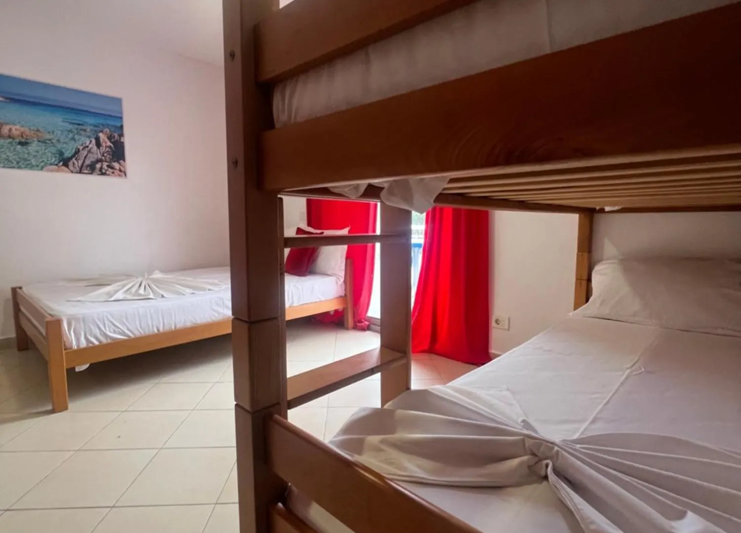 ***  Hotel Peja Velipojë Arnavutluk