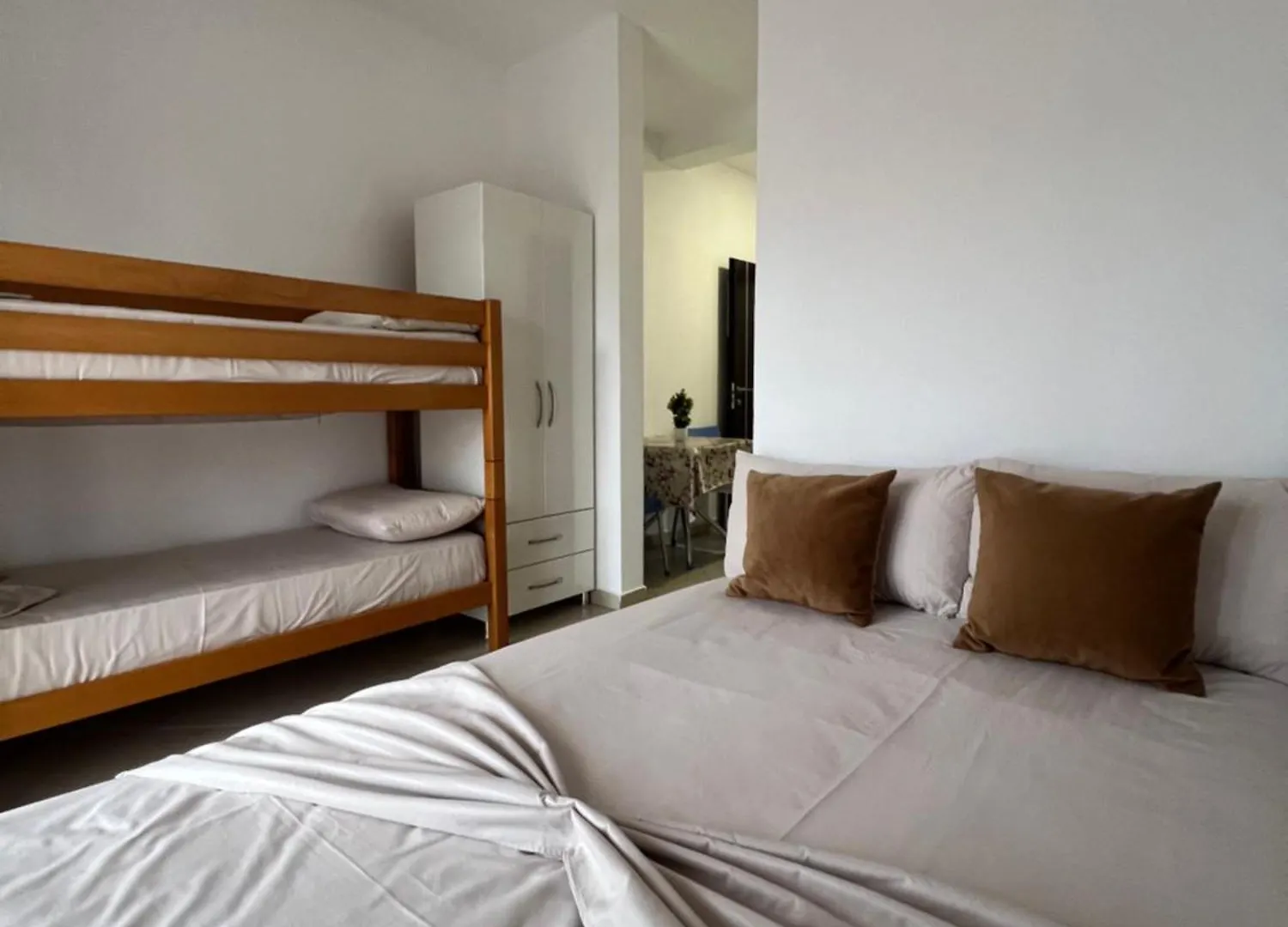 Hotel Peja Velipojë